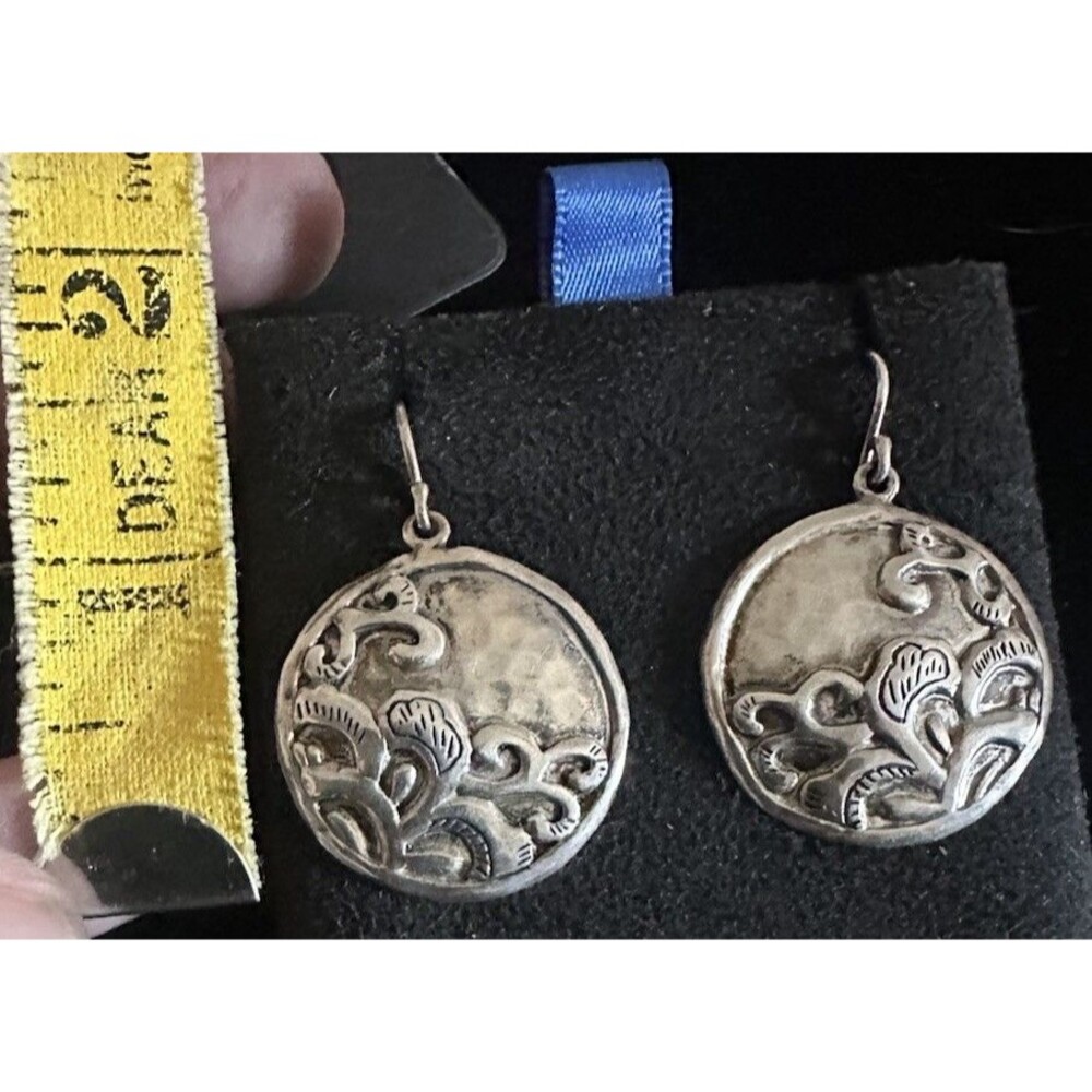 SILPADA Round "TIDAL WAVE" Disc EMBOSSED Earrings Hammered .925 Sterling Silver - Picture 3 of 7